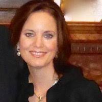 Kirsten Page's Instagram, Twitter & Facebook