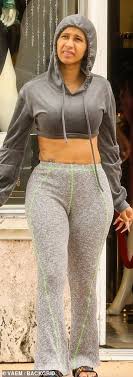 More images for cardi b ungeschminkt mall » Cardi B Shells Out 5 000 On A Massive Haul Of Gifts For Children In Need This Holiday Season Daily Mail Online