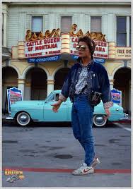 Music is amazing, i listen it like 200 times a day. 44 Photos De Tournage De Retour Vers Le Futur Back To The Future Iconic Movies Michael J Fox