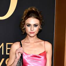 The Young and the Restless' Hayley Erin Dishes Playing Claire: "It's Messy  in Her Head" (INTERVIEW)