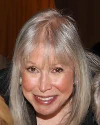 Lorri Scott's Instagram, Twitter & Facebook