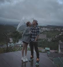 Mới đây, chàng ceo trẻ tuổi lại bị 'ném đá' bởi hành động lái xe ôtô thiếu an toàn được chính cô bạn gái chia sẻ. Báº¡n Gai Xinh Ä'áº¹p Nong Bá»ng Cá»§a Ceo Tá»'ng Ä'ong Khue La Ai Giau Co Cá»¡ Nao Netizen Viá»‡t Giáº£i Tri