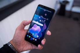 5 Smartphone Dengan Speaker Terbaik Cocok Untuk Pecinta Musik