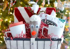 From Aisle To Home Affordable Holiday Gift Ideas From Walmart Affordable Holiday Gifts Christmas Candles Diy Easy Gifts