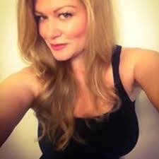 Samantha Whitlock's Instagram, Twitter & Facebook