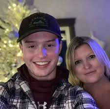 22-year-old forced to have double lung transplant due to vape addiction