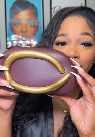 Stunning Burgundy Clutch Bag for Every Occasion