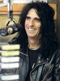 Happy Saturday, Sick Things! Just sharing a hilarious and crazy story from  Uncle Alice