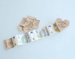Formas originales de regalar dinero. Inspiracion Bodas Innovias