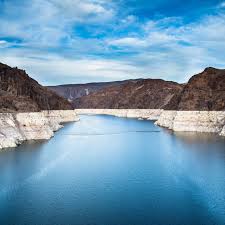 lake mead helps supply water to 25 million people and it