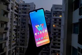 LG W30 first impressions: A good budget ...