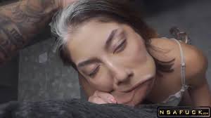 Brushes her Teeth and Ass with his Big Cock - uiPorn.com