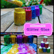 Wenn du nur mit ihr befreundet seinw illst, kannst du mit ihnen über das gleiche reden wie mit jungs. Homemade Glitter Glue