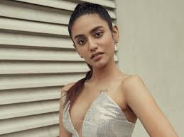 priya prakash varriers bold pictures: Priya Prakash Varrier Nude  Self-Portraits Go Viral