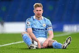 Kevin de bruyne is a young belgian professional football player who plays for the belgium national football team and one of the best english football clubs, manchester city. Kevin De Bruyne Lehnt Neuen Vertrag Und Gehalt Ab Verliert Pep Guardiola Bei Manchester City Seinen Star Ligalive