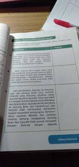 Sebuah mobil colt berplat nomor merah berhenti persis di depan kedai kasur alin. Soal Cerpen Kelas 9 Pigura
