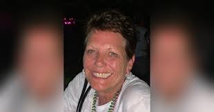 Lori Dyer's Instagram, Twitter & Facebook