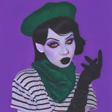 MISS SPIDER (James and the Giant Peach) | Creepy halloween makeup, Cute  halloween makeup, Halloween makeup