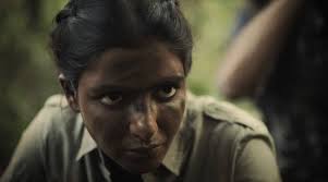 Creators of the indian hit series the family man 2, have defended their decision to paint actor samantha akkineni several shades darker than her original skin tone after a spate of brownface accusation from fans. The Family Man 2 Samantha Akkineni Springt Von Einem Gebaude Macht Ihre Eigenen Stunts Im Bts Video Nach Welt