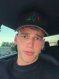 Torta para la mami 🤣😍 Etiqueten a @chayanne que la tiene loca a la mami  🤣🤣🤣 🧑🏽‍🍳Ayudantes: @fede.herreraa @alan.sassi