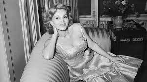 Her siblings were eva gabor, an actress, and magda gabor, a socialite. Diva Das Turbulente Leben Der Zsa Zsa Gabor Bilder Fotos Welt