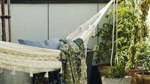 Die hängematte sollte immer etwas durchhängen. Hangematte Auf Balkon Im Garten Ein Ratgeber Schoner Wohnen
