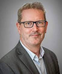 Lesley Purdy's Instagram, Twitter & Facebook