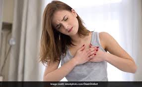 Though it often comes on without any warning, sometimes a cardiac arrest symptom or two can tip you off that an event is imminent. 5h V8eklb1qxem