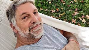 Con muchos de sus participantes que habían quedado afuera por estar en edad de riesgo y, al mismo tiempo, no podían contar con los actores. Horacio Cabak Su Estado De Saludo En Terapia Intensiva Despues De Contraer Coronavirus As Argentina