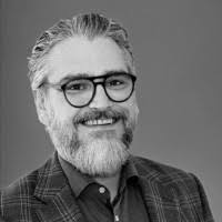 100+ perfiles de «Dylla»