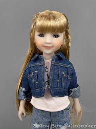 Mini Sara from Ruby Red Fashion Friends