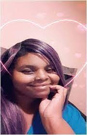 Annie Vicks's Instagram, Twitter & Facebook