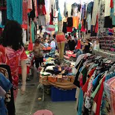 Kadıköy salı pazarı nerede sorusuna yanıt arayan vatandaşlar uzun yıllar süresince i̇stanbul'un en eski pazarlarından birisi olarak kurulan ve pek çok kişi tarafından rağbet gören bir alış veriş noktasıdır. Kadikoy Tarihi Sali Pazari Unalan 172 Tavsiye