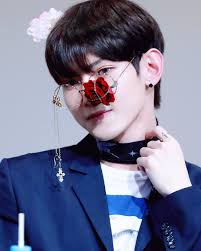 Yeosang Has Me Dead Asfmsnsm I Have More Of Him But I Ll Post Later 190209 C Lilac Pearl Yeosang Ateezyeosang Seonghwa Ming Kim Hongjoong Woo Young Kpop