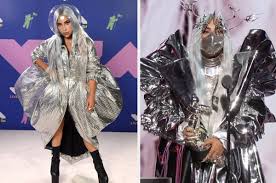 Lady gaga went louder, bolder, and served incredible outfits at the 2020 mtv vmas. Lady Gaga Face Masks At The 2020 Mtv Vmas