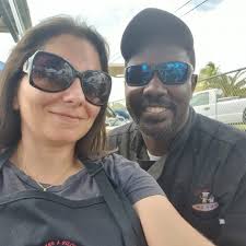 What are decent bridges or shores to fish from in Key Largo?