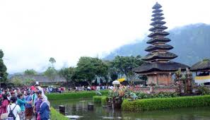 Rumah adat dari bali beragam, tergantung fungsi dan daerah tempat bangunannya berdiri. Rumah Adat Tujuan Alternatif Wisata Di Bali Travel Tempo Co