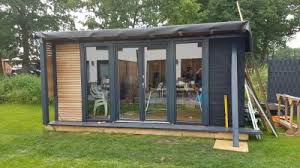 Unser Neues Gartenhaus Werkstatt Heimwerker Helden De Deine 1 Heimwerker Community Im Internet In 2020 Holzhaus Garten Holzhutte Garten Gartenhaus
