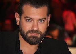 كشفت مصادر مطلعة لـالبوابة نيوز، توقف تصوير مسلسل أحمس الذي يلعب بطولته الفنان عمرو يوسف، وخروج العمل من السباق الرمضاني المقبل. Ø¹Ù…Ø±Ùˆ ÙŠÙˆØ³Ù ÙŠØ³ØªØ£Ù†Ù ØªØµÙˆÙŠØ± Ù…Ø³Ù„Ø³Ù„ Ø§Ù„Ù…Ù„Ùƒ Ø£Ø­Ù…Ø³ Ø¨ÙˆØ§Ø¨Ø© Ø§Ù„Ø´Ø±ÙˆÙ‚ Ù†Ø³Ø®Ø© Ø§Ù„Ù…ÙˆØ¨Ø§ÙŠÙ„