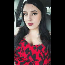 Danielle Pendergast's Instagram, Twitter & Facebook