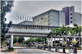 This hotel is located at fourth levels in the building. Supermeng Malaya Jom Terjah Uitm Kampus Puncak Alam