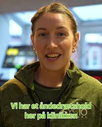 Vi starter et nyt åndedrætshold op, På holdet arbejder vi med vejrtrækning  som et redskab til mere ro, bedre kropsfornemmelse og øget overskud i  hverdagen. , Gennem enkle og guidede øvelser får du ...