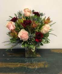 The center has a balanced tenant mix including cinemark 12, bluffton's only movie theater, td bank, several restaurants including outback steakhouse, a. Bluffton Florist Bluffton Sc Flower Shop Berkeley Flowers Gifts