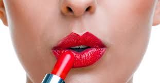 We can make our lips look bigger by using a lip gloss. How To Make Your Lips Look Bigger With Makeup Newbeauty