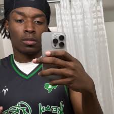 Now our very own Freedom Fighter and Youth Leader Kenny Lynn has stepped up  for the Hood Challenge too! 💪🏾✊🏾 Not only is he leading in the fight for  justice, but he's