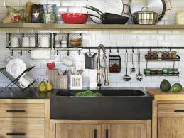Amenagement Petite Cuisine Idees Pour Gagner De La Place Amenagement Petite Cuisine Rangement Ustensiles Cuisine Ustensile Cuisine