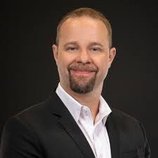 Alexis Bellinger's Instagram, Twitter & Facebook