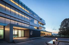 Hotelul este emblematic pentru ceea ce înseamnă noile standarde de ospitalitate și propune un concept ce aduce în prim plan vizibilitate și echilibrul liniilor, suprafețele mari vitrate. Hotel Privo Targu Mures Linkedin