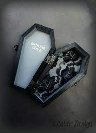 The Coolest Halloween Wedding Items We Could Find Halloween Wedding Wedding Item Halloween Themed Wedding