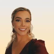 Jackie Taylor's Instagram, Twitter & Facebook